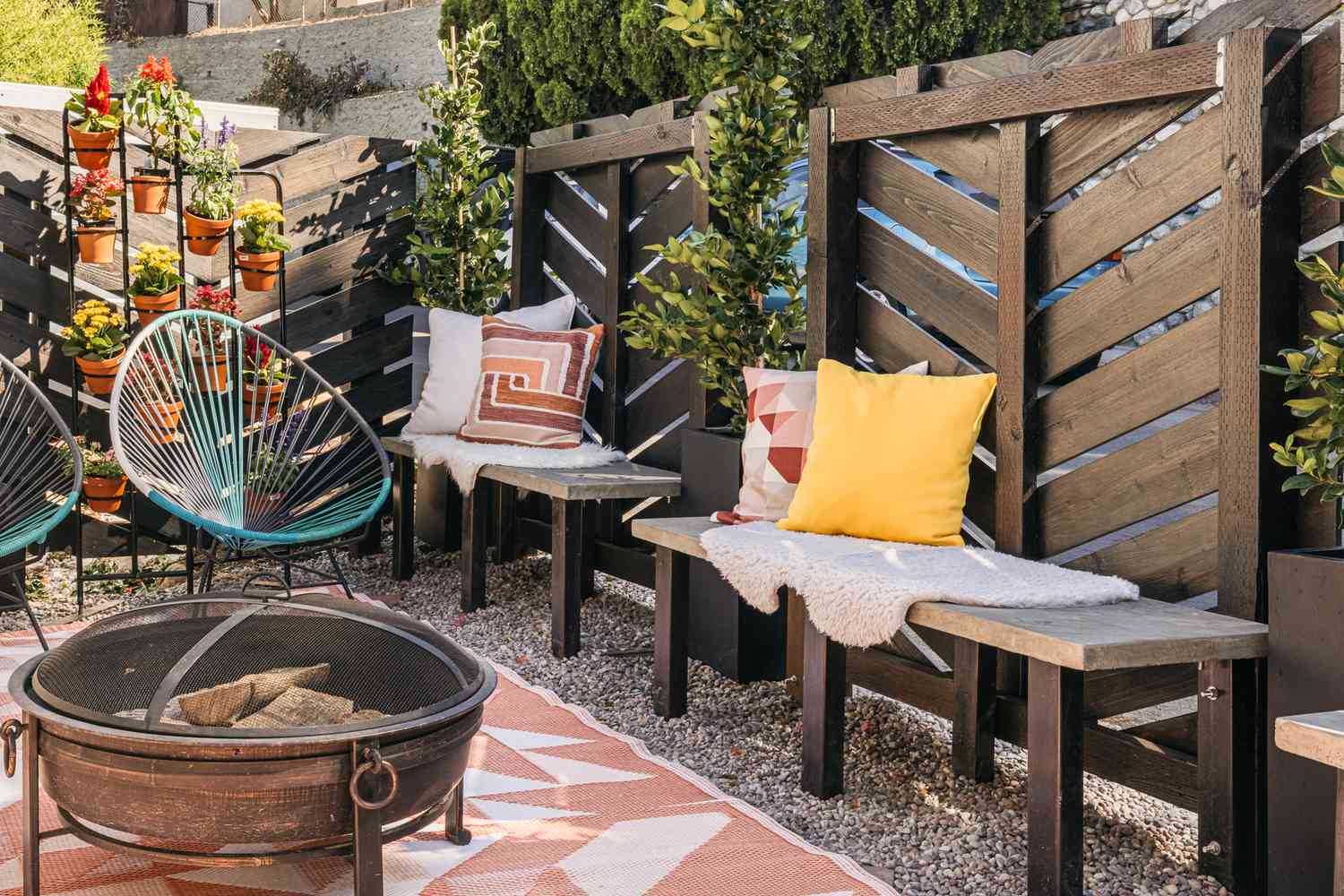 Build A Stunning Privacy Wall For Your Deck