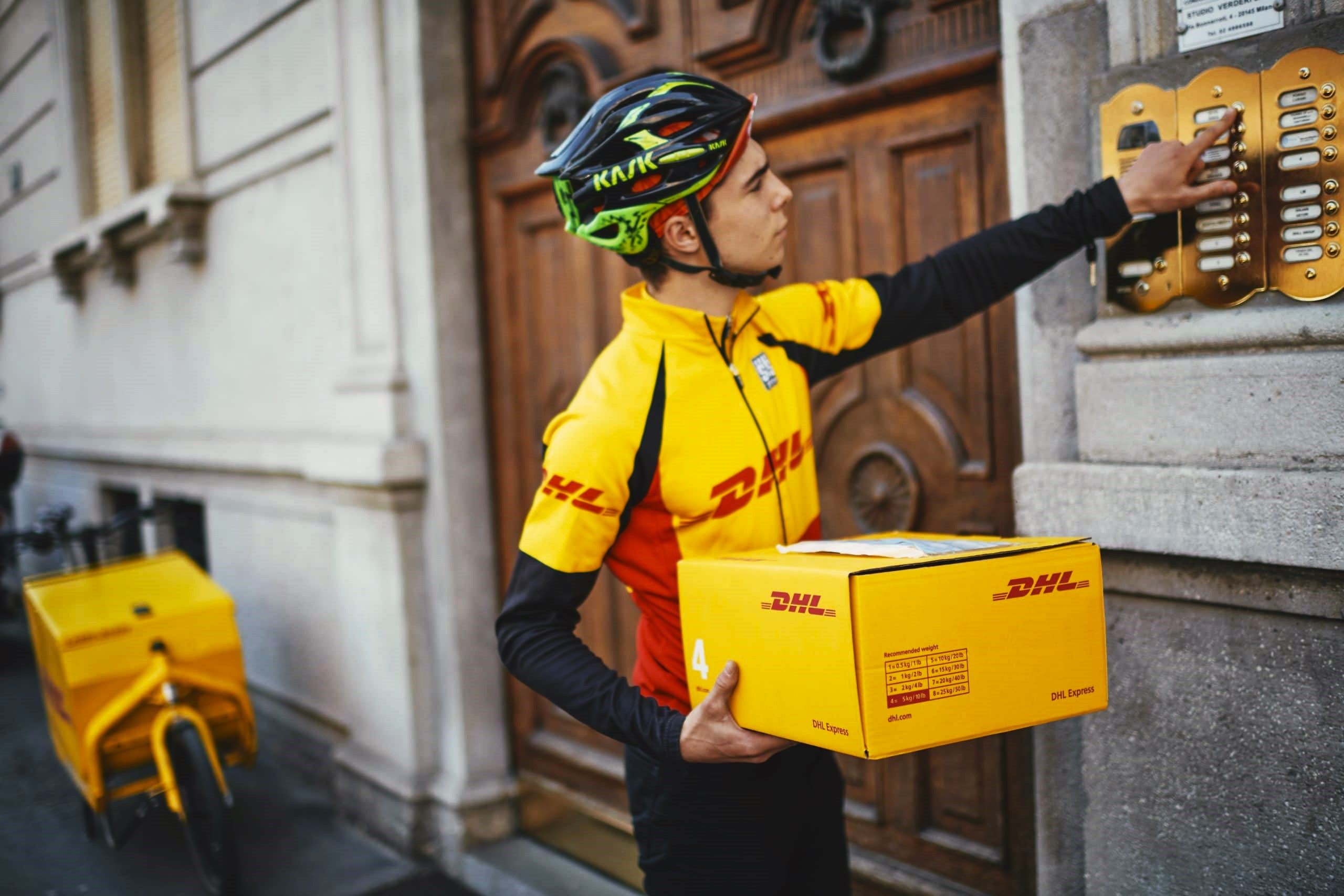 DHL's Surprising Delivery Option: Mailbox Delivery!