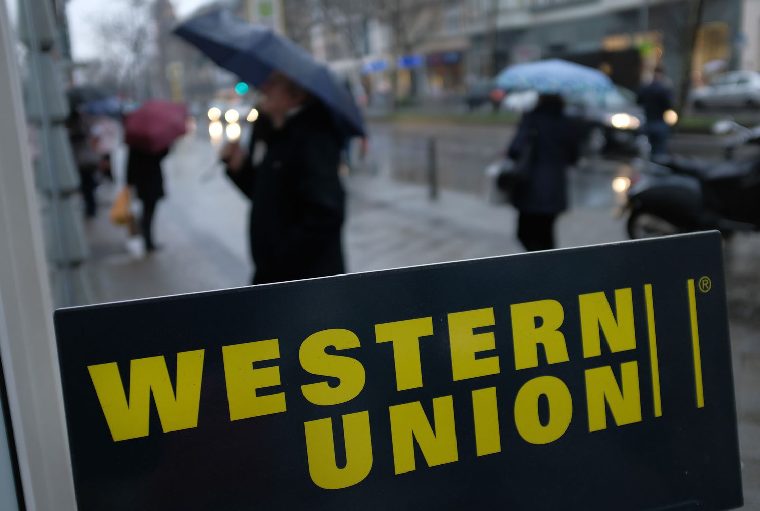 Discover The Secret Behind Western Union’s Check Cashing Process!