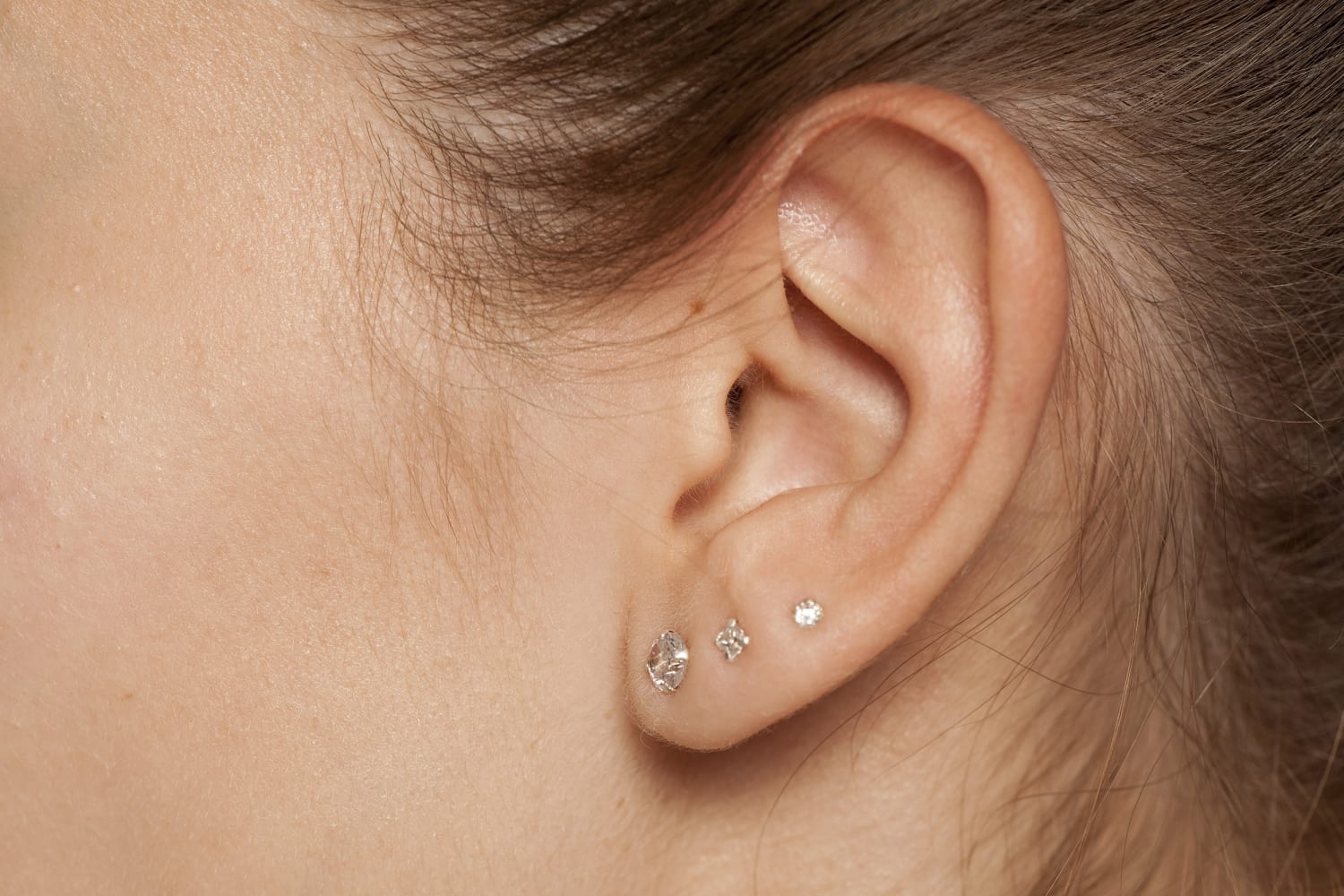 Discover The Secret To Shrinking Pierced Ears In Just 8 Weeks!