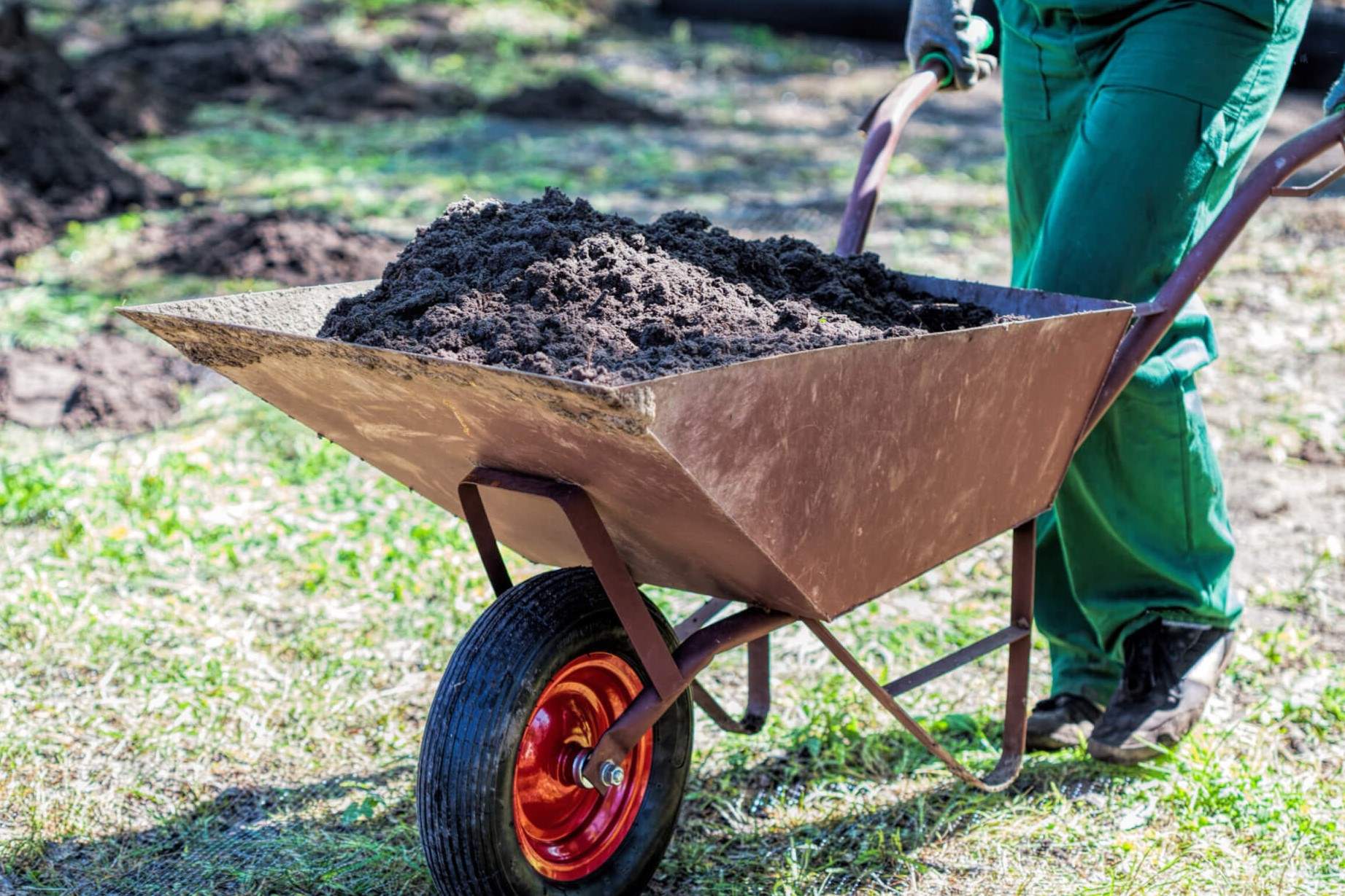 Discover The Surprising Number Of Wheelbarrows In A Yard Of Soil!