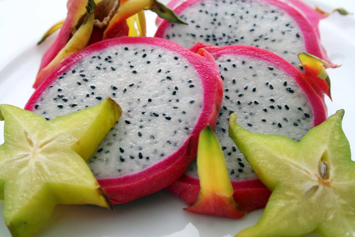 Discover The Surprising Similarities Between Starfruit And Dragon Fruit!