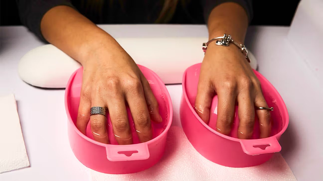 Easy And Effective Ways To Remove Gel Polish At Home Without Acetone Or Remover!