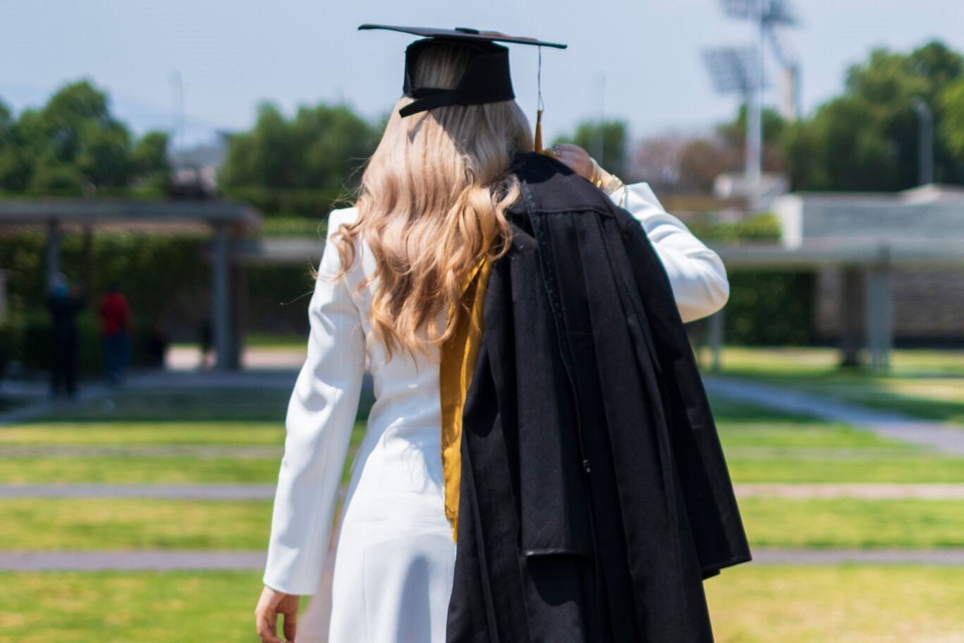 Rock Your Master’s Degree Achievement With Stylish Graduation Gowns!