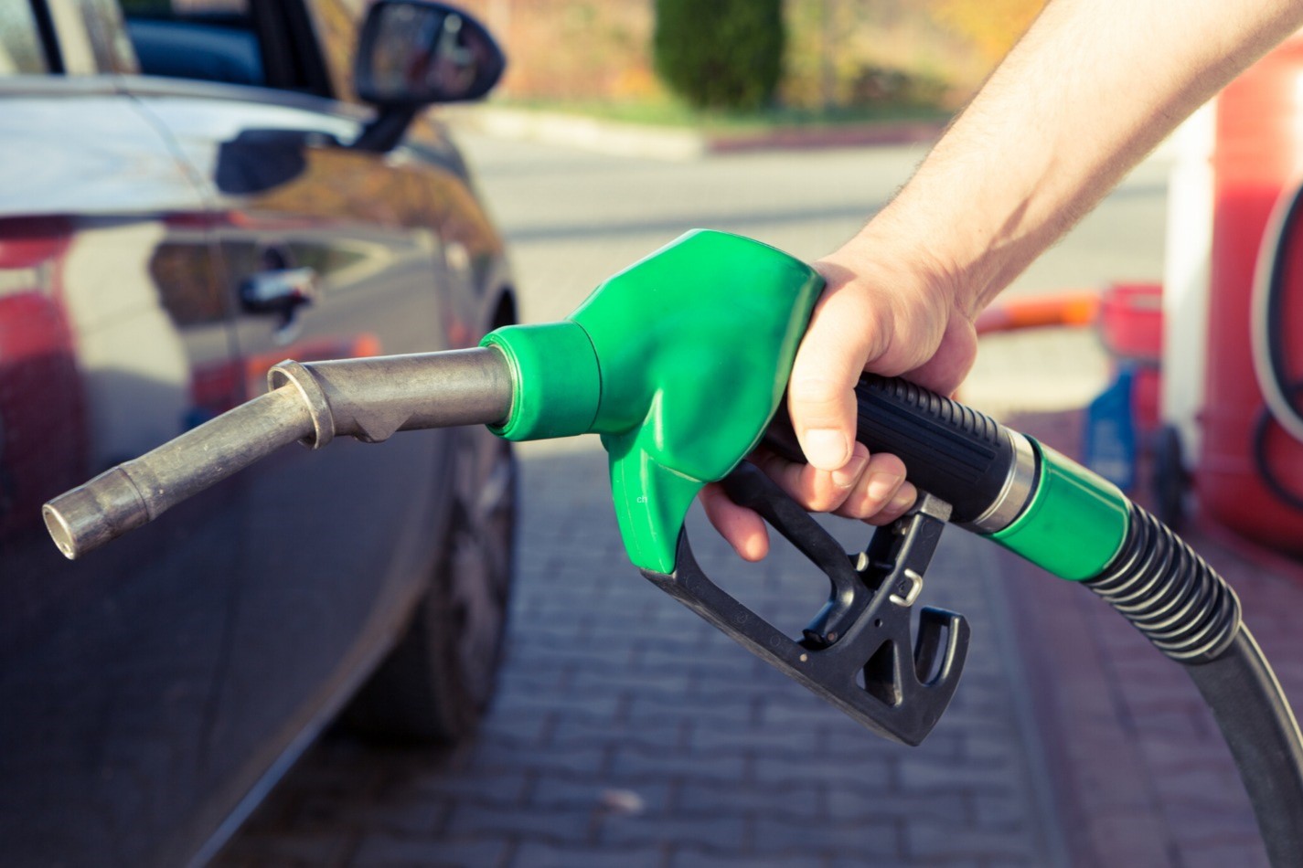 Shocking Truth: The Dangerous Consequences Of Pumping Gas With A Running Car