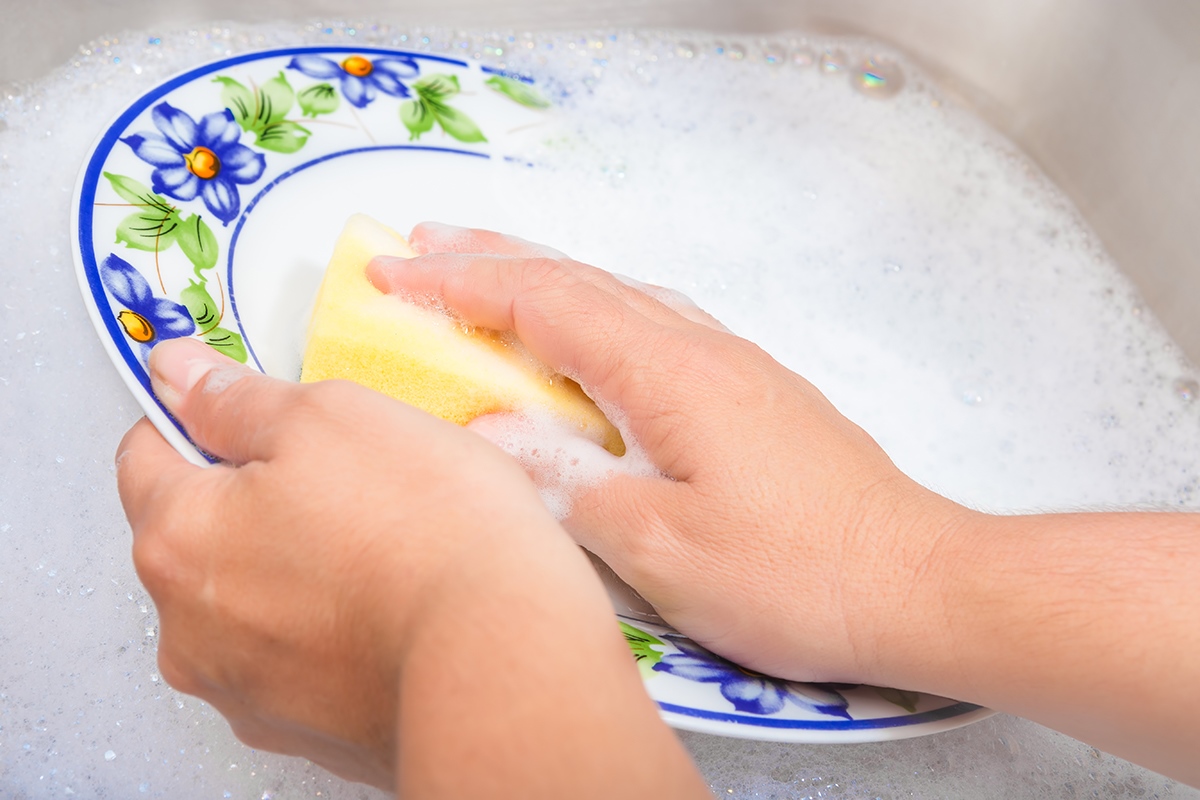 Surprising Hack: Use Liquid Hand Soap To Wash Dishes!