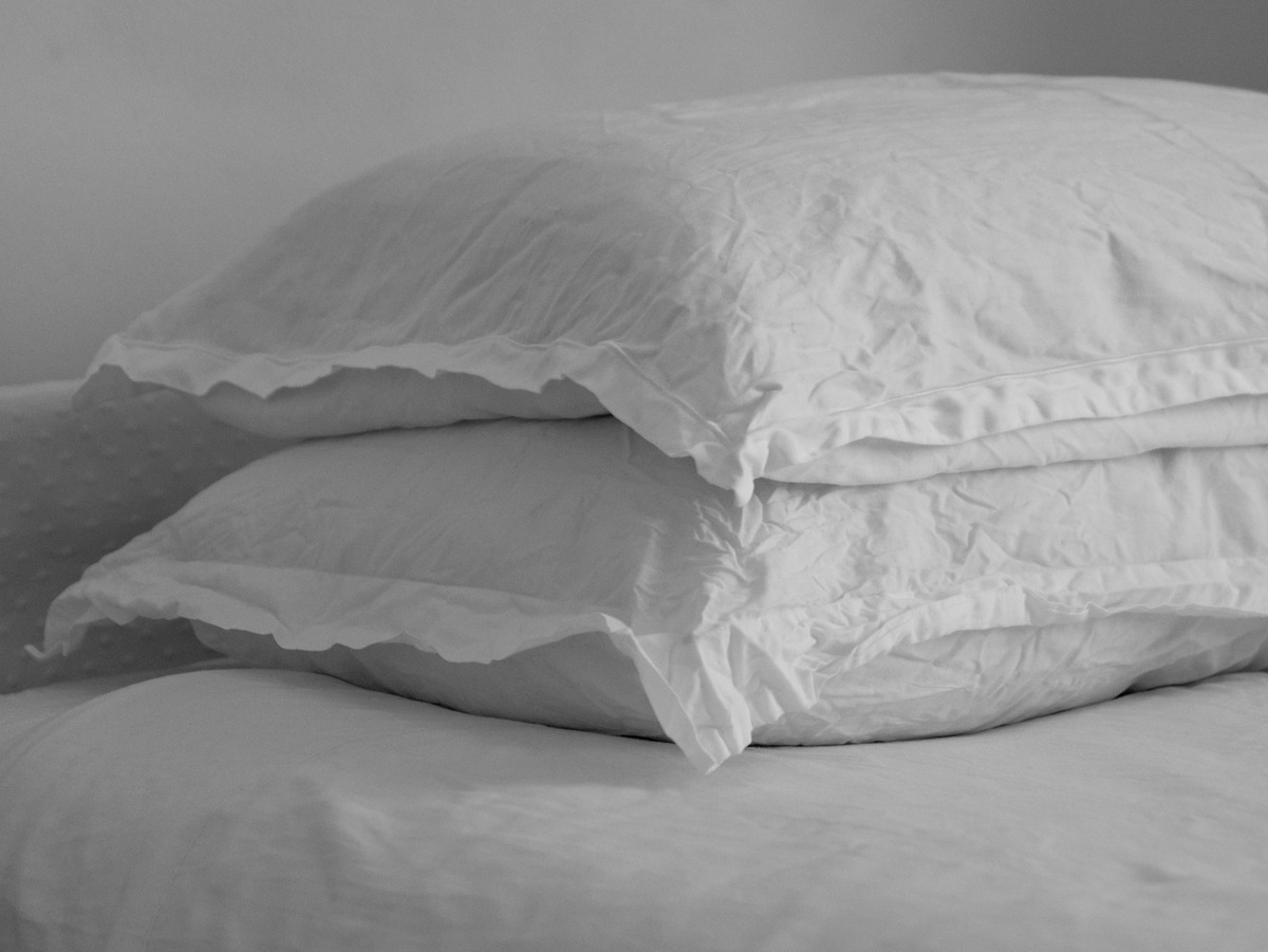 Sutera Pillow Reviews: Scam Or Legit? Unveiling The Truth!