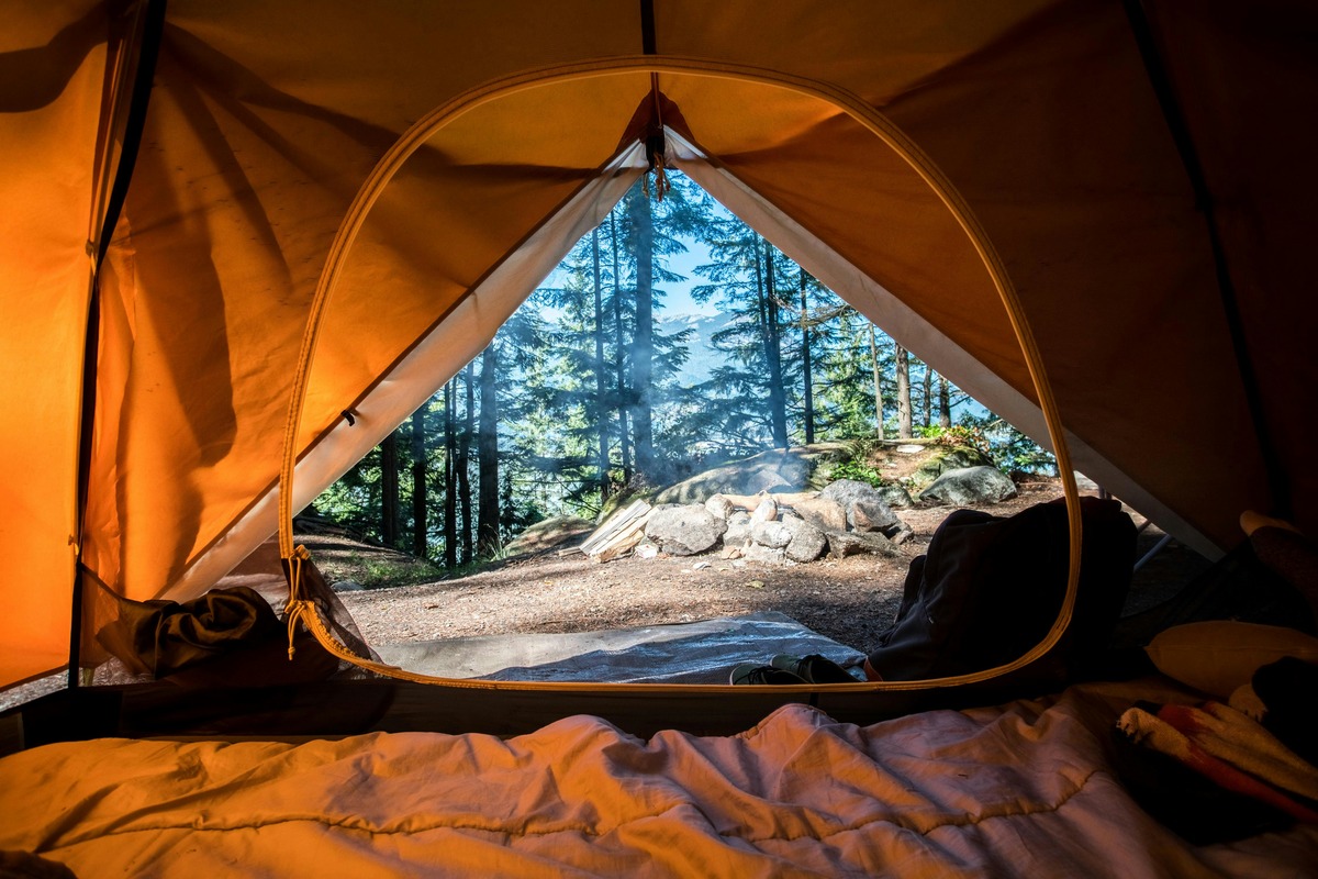 The Pros And Cons Of Using An Inflatable Camping Bed