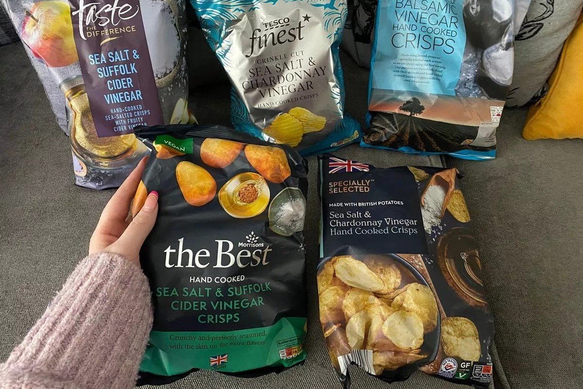 The Shocking Reason Why You Can't Taste Salt And Vinegar Crisps!