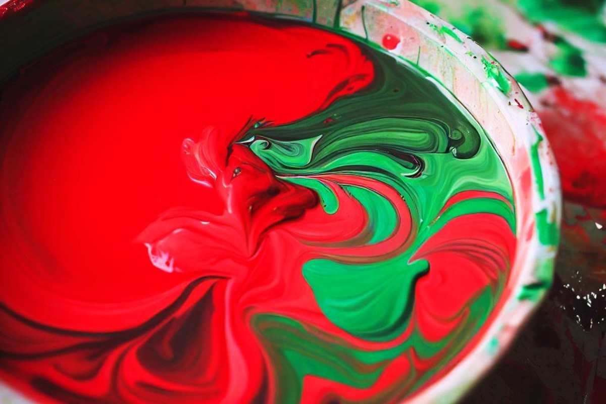 The Surprising Color You Get When Mixing Green And Red!
