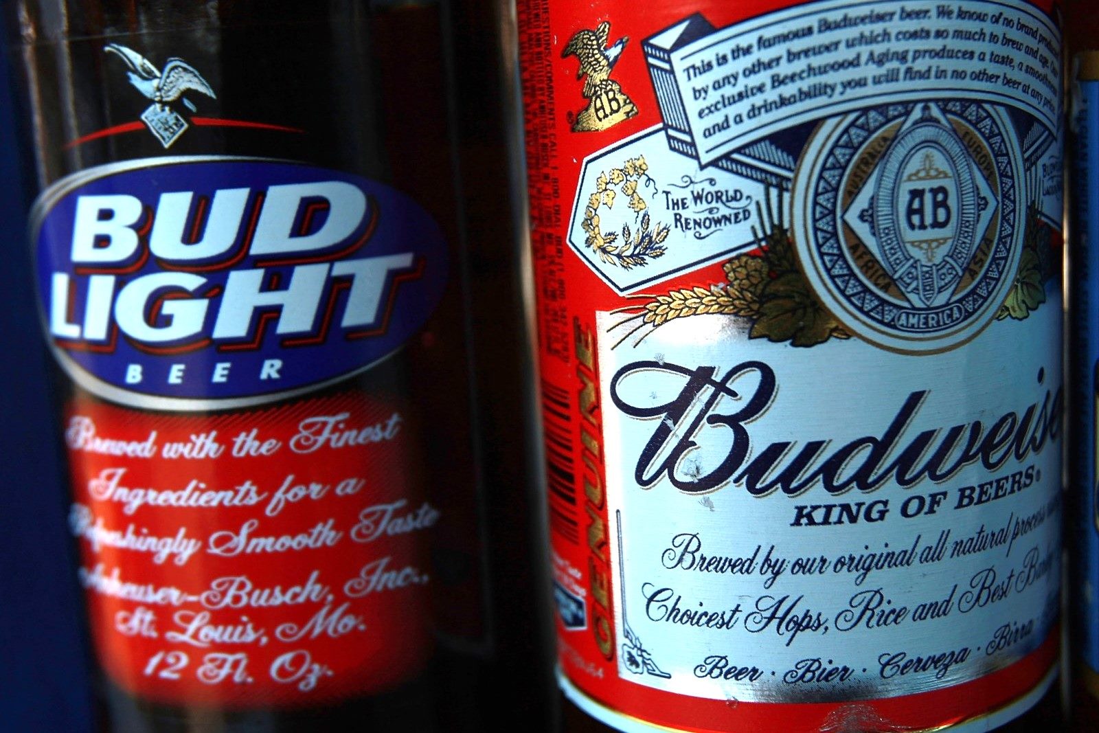 The Surprising Differences Between Bud Light And Budweiser - Prepare To Be Amazed!
