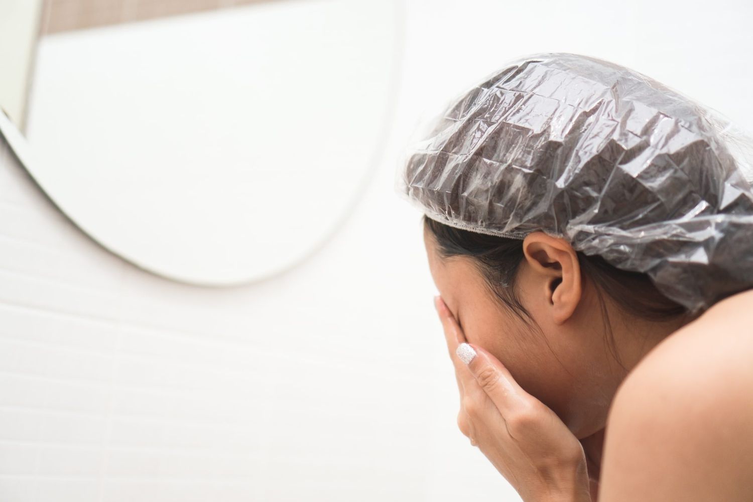 The Surprising Reason Why White People Should Use Shower Caps Even When Not Washing Their Hair!
