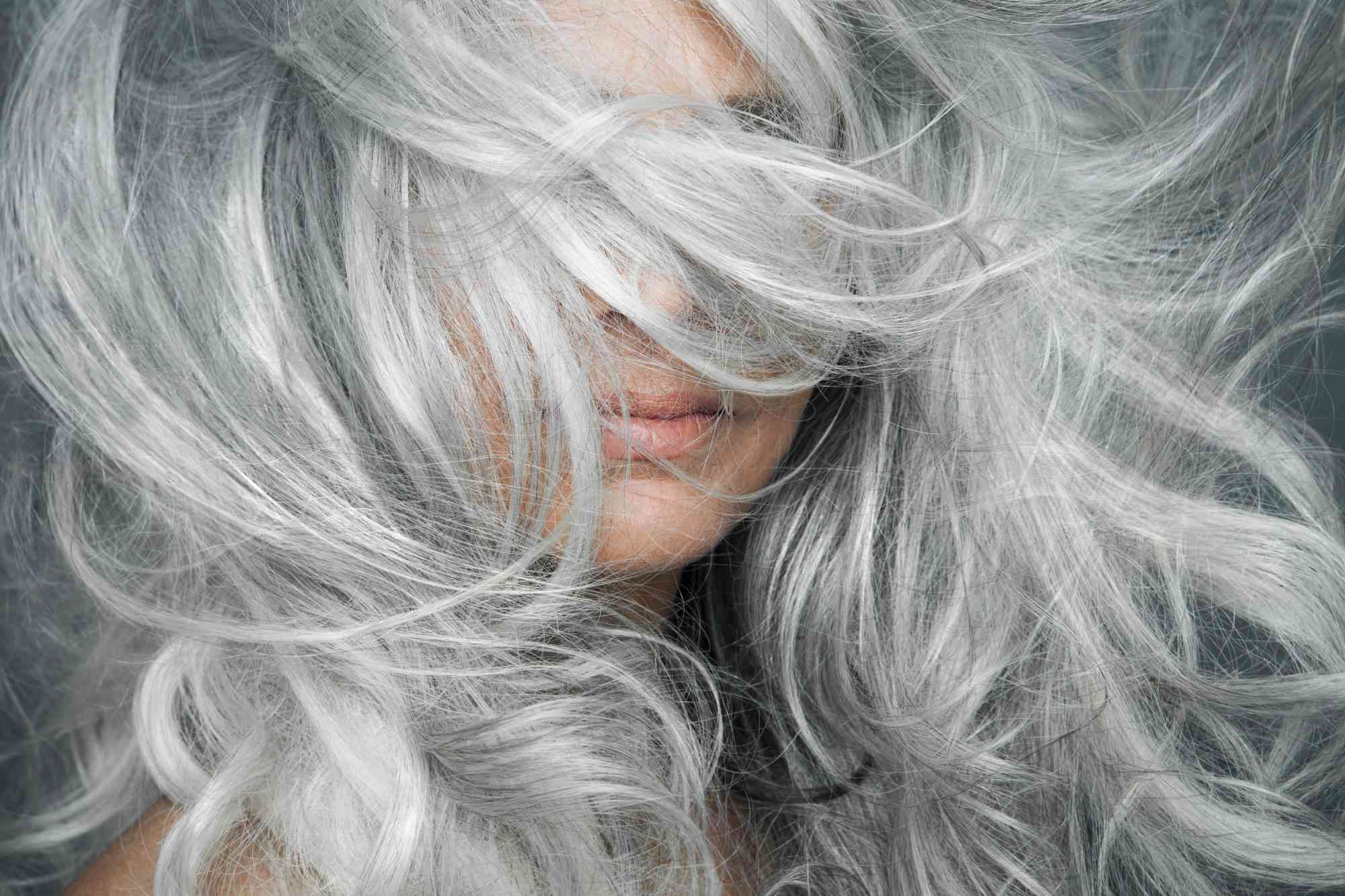 The Surprising Solution For Gray Hair: Sodium Bicarbonate Revealed!