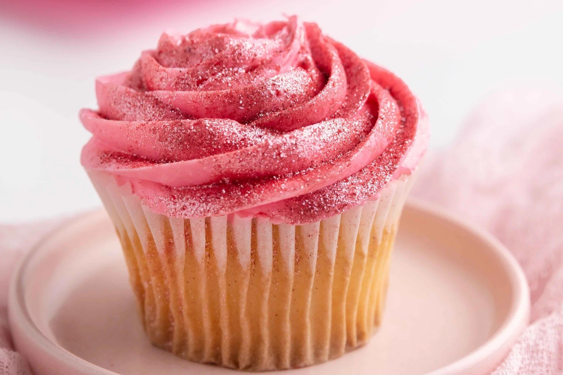 The Surprising Truth About Edible Glitter: How It’s Made Food Safe