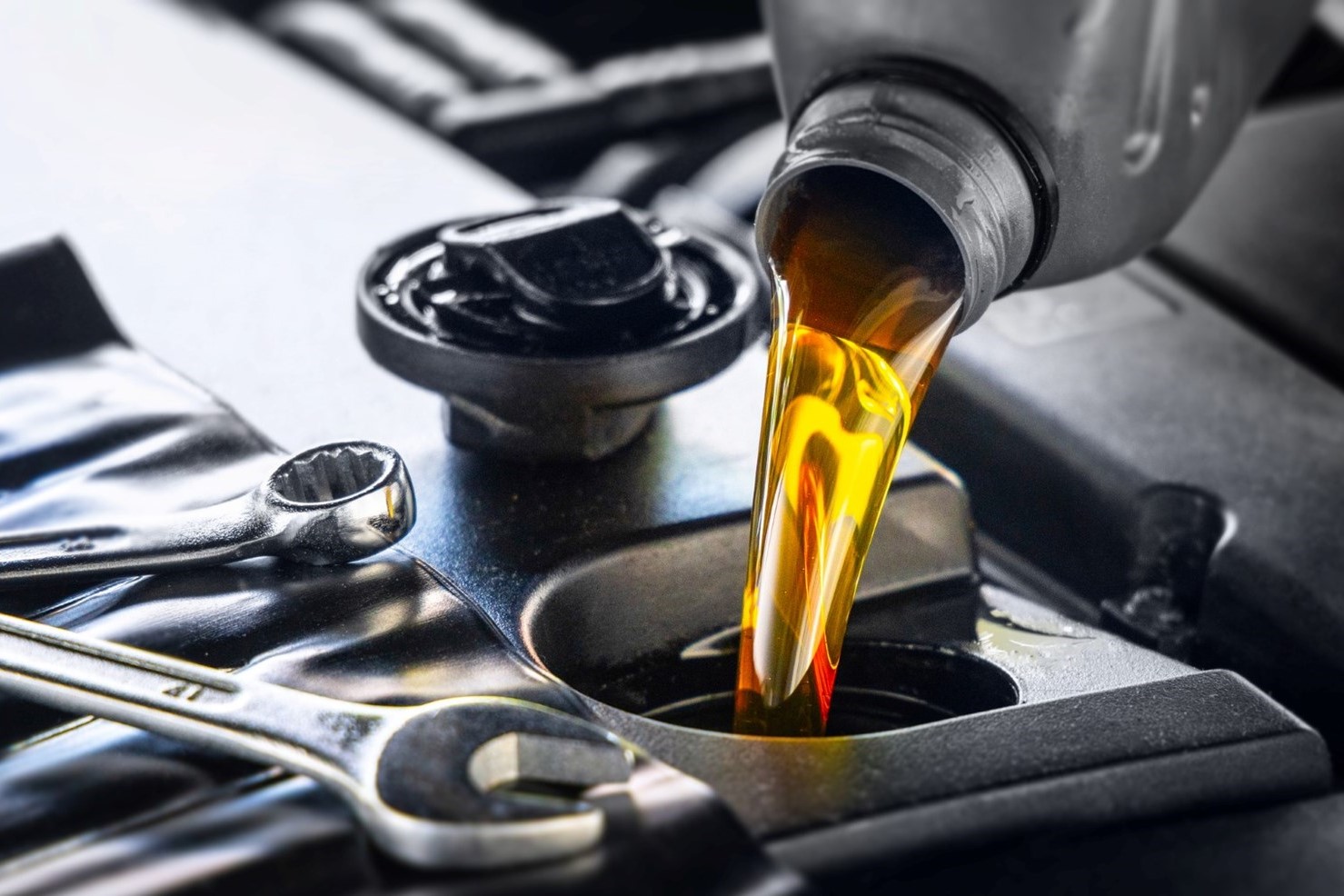 The Surprising Truth About Mixing 5W30 And 5W20 Oil Before An Oil Change