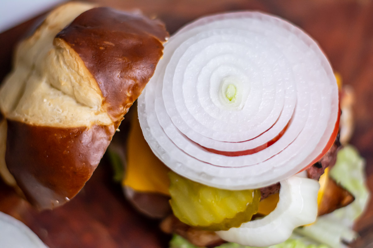 The Ultimate Guide To Choosing The Perfect Onions For Your Burgers!