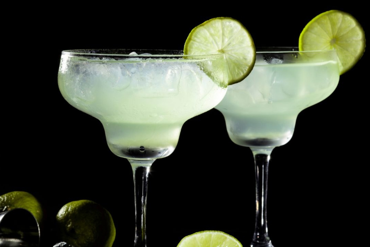 The Ultimate Texas Margarita: Unleash Your Taste Buds With These Irresistible Ingredients!