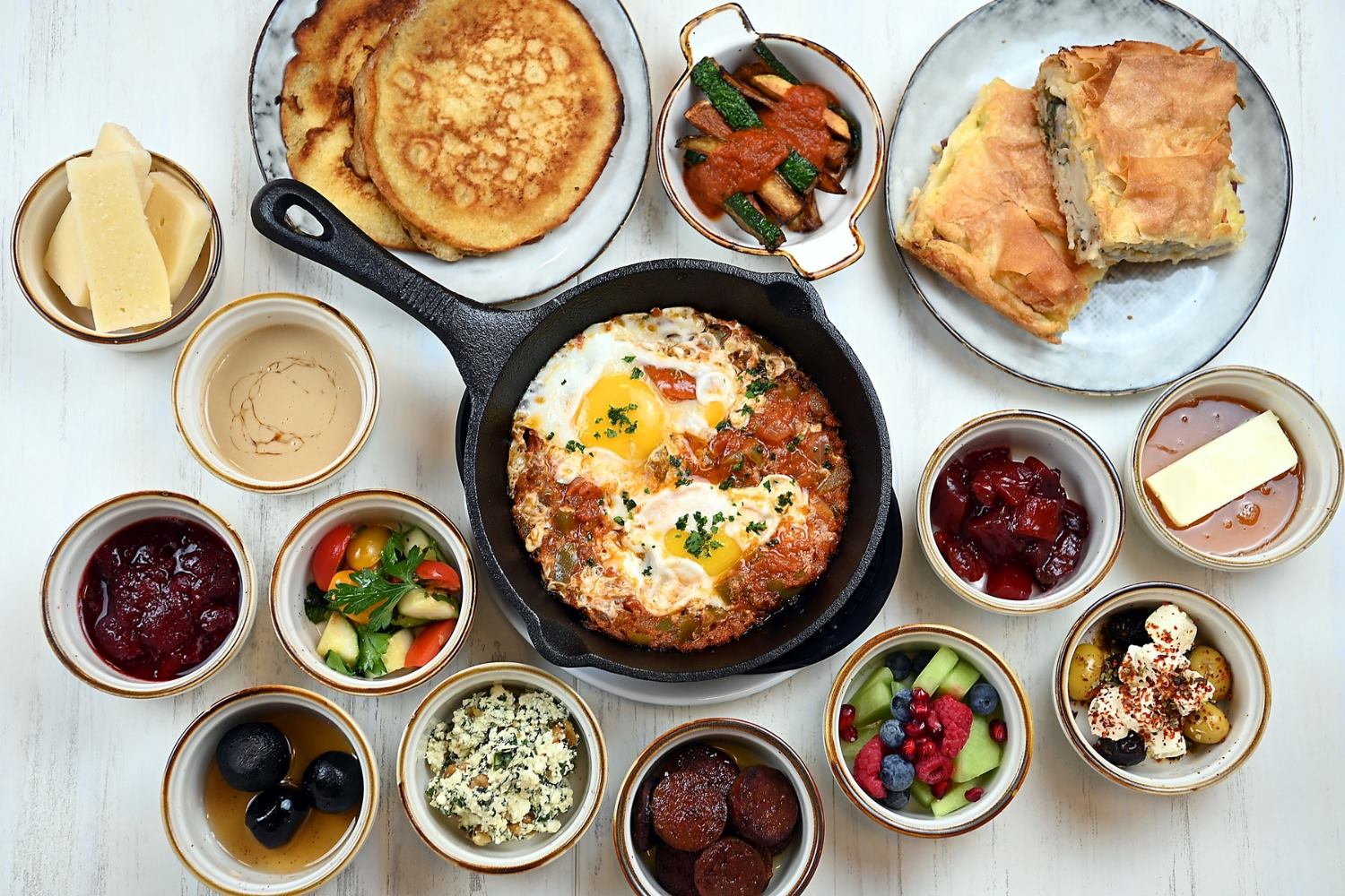 Top NYC Brunch Spots With Weekday Specials!