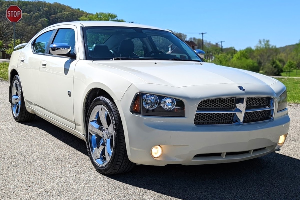 Unleash The Power: Discover The Impressive Mileage Of A 2008 Dodge Charger 3.5!