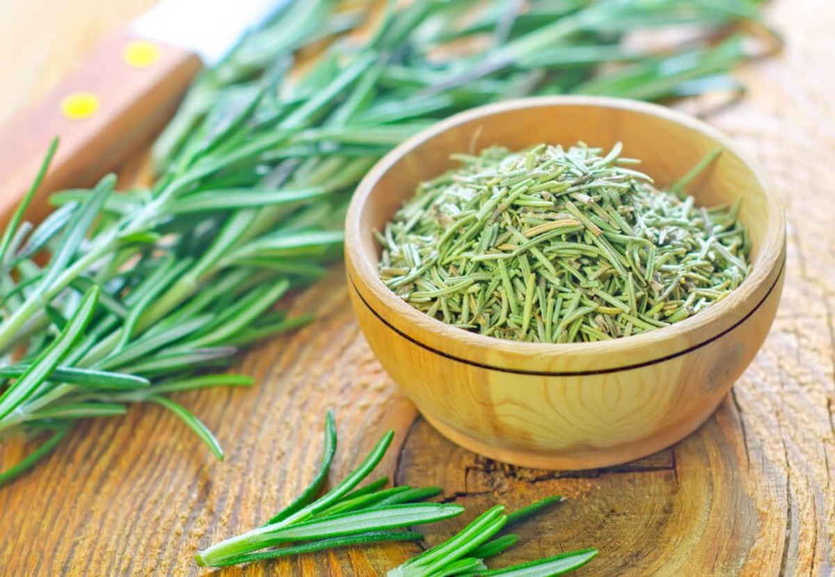 Unlock Gorgeous Hair With Homemade Rosemary Water!