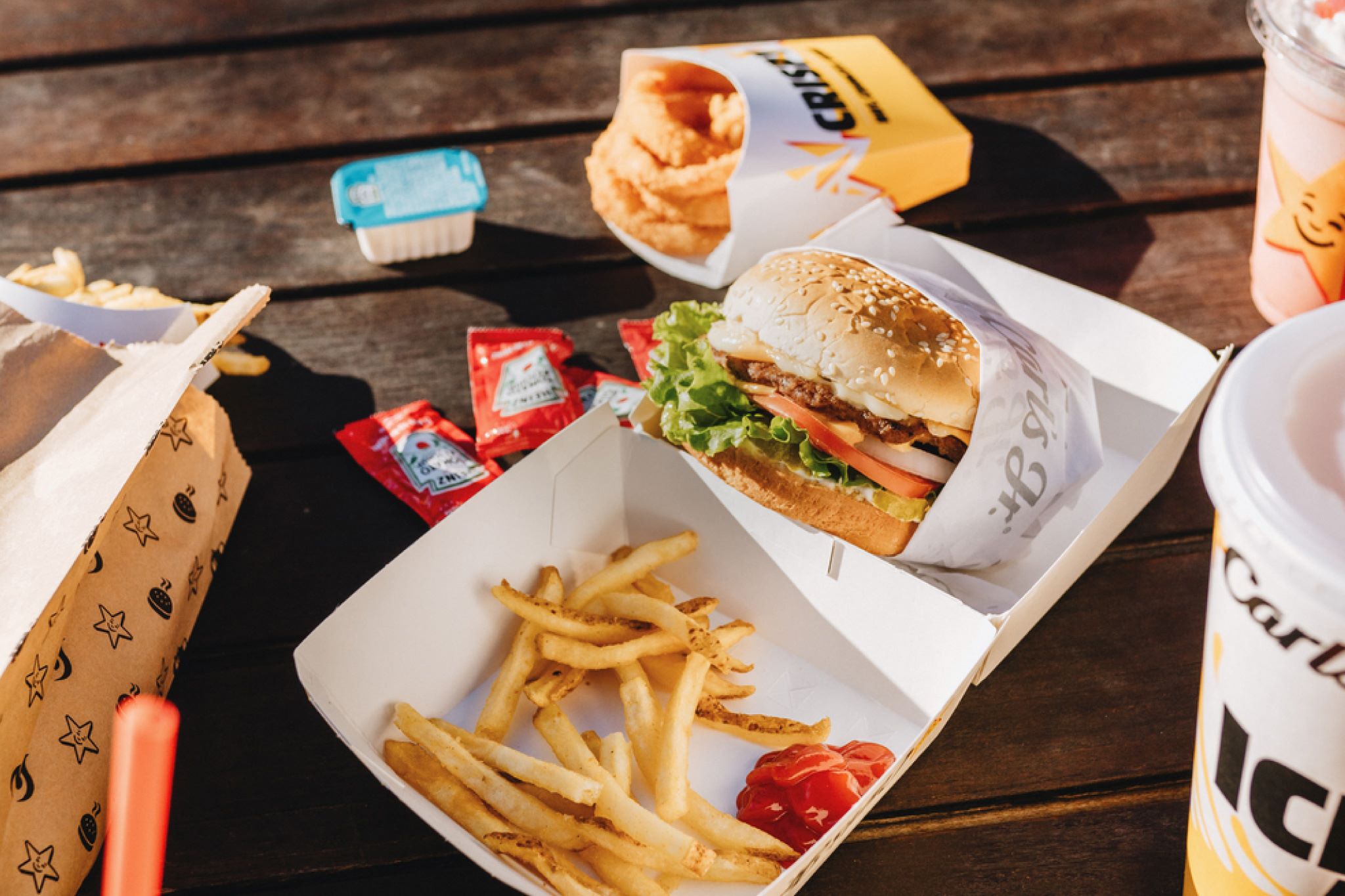 You Won’t Believe When Carl’s Jr. Starts Serving Lunch!