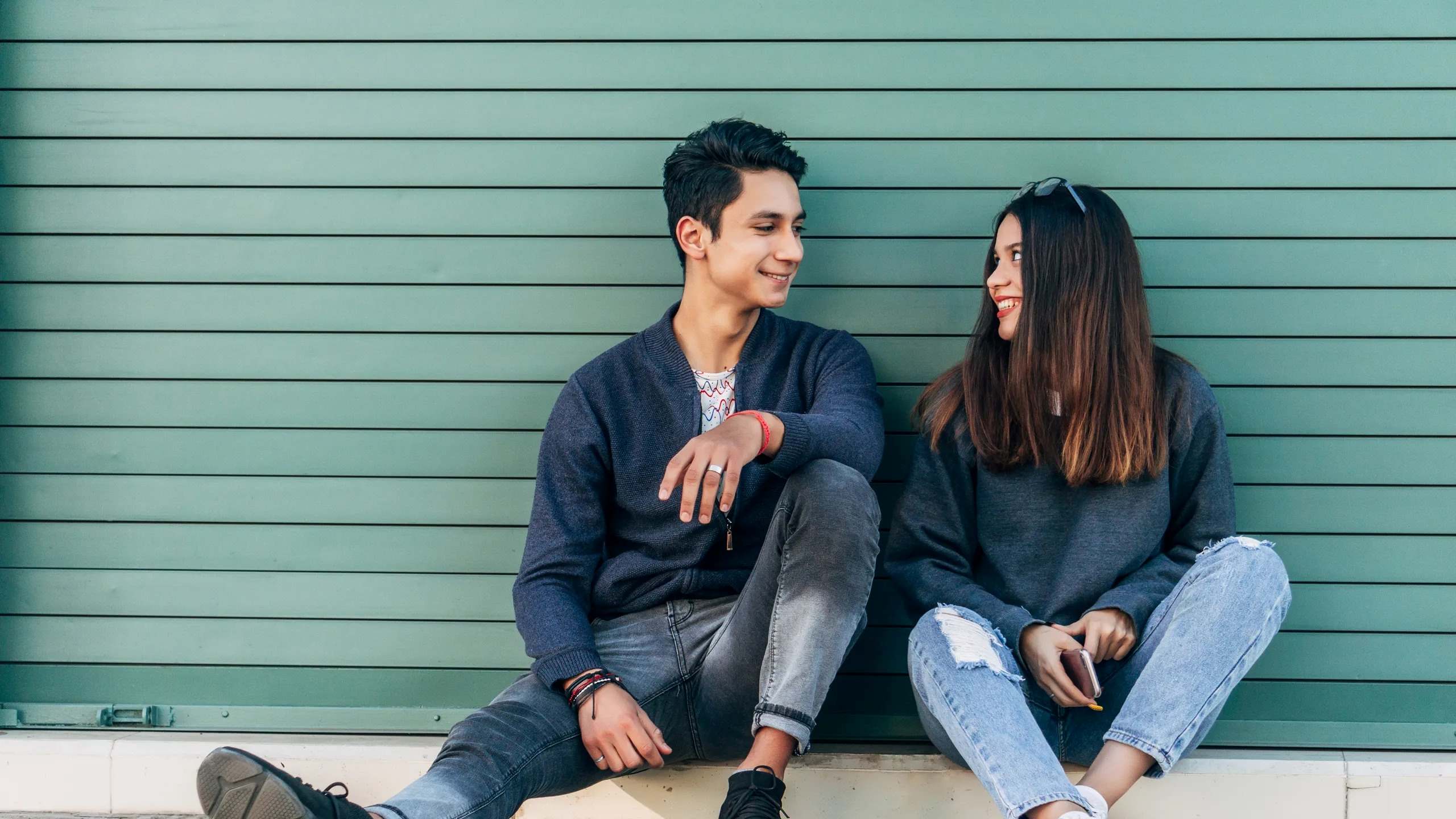 10 Essential Tips For Navigating Your First Relationship At 20