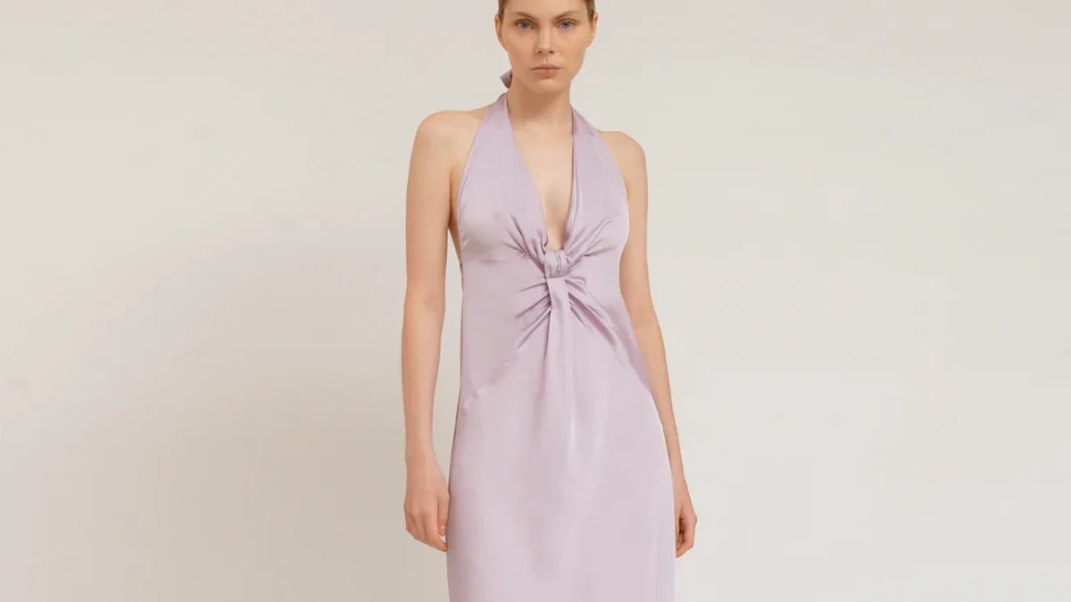 10 Must-Have Accessories To Complete Your Lavender Satin Prom Dress Look