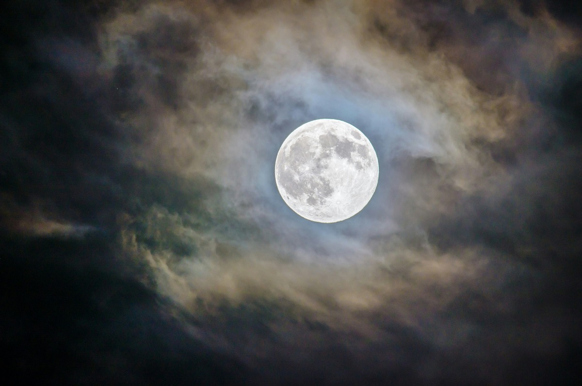 Discover The Perfect Japanese Name That Symbolizes The Radiant Moon