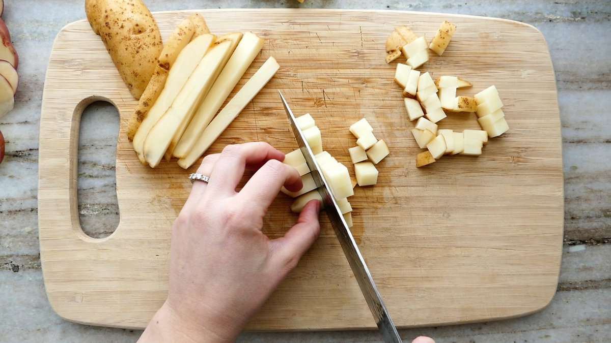 How To Cut A Potato Into Cubes