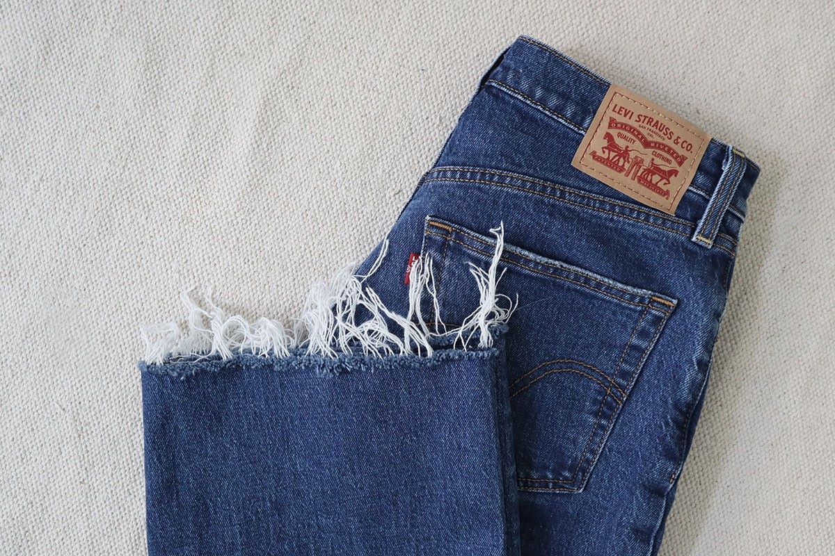 How To Fray Jeans