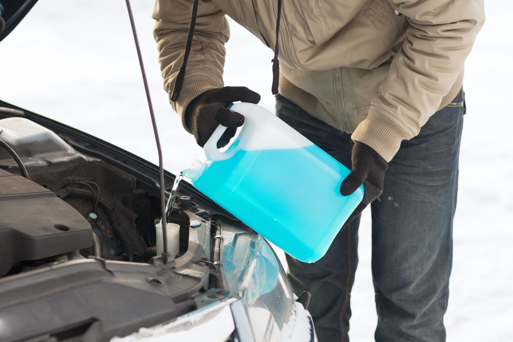 How to Properly Fill Windshield Wiper Fluid Noodls