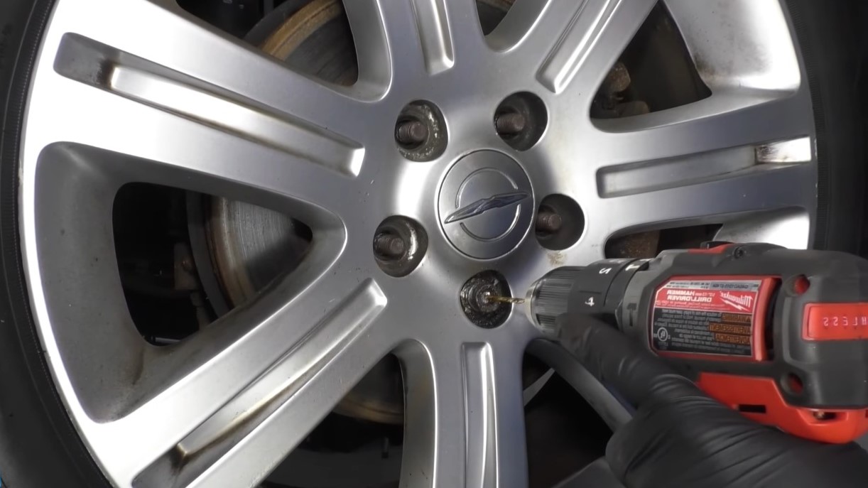 How To Remove Stripped Lug Nut
