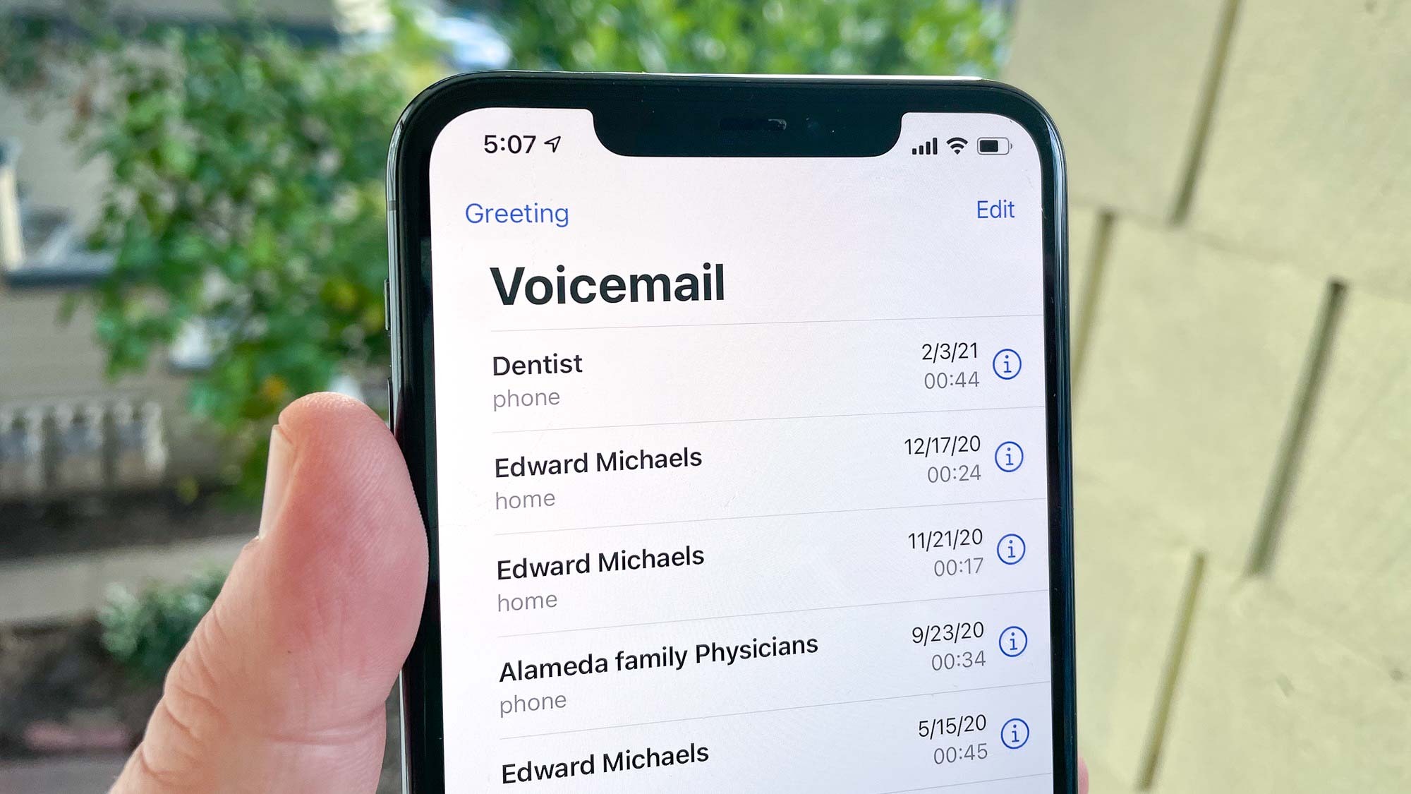 How To Set Up And Manage Voicemail On Your IPhone
