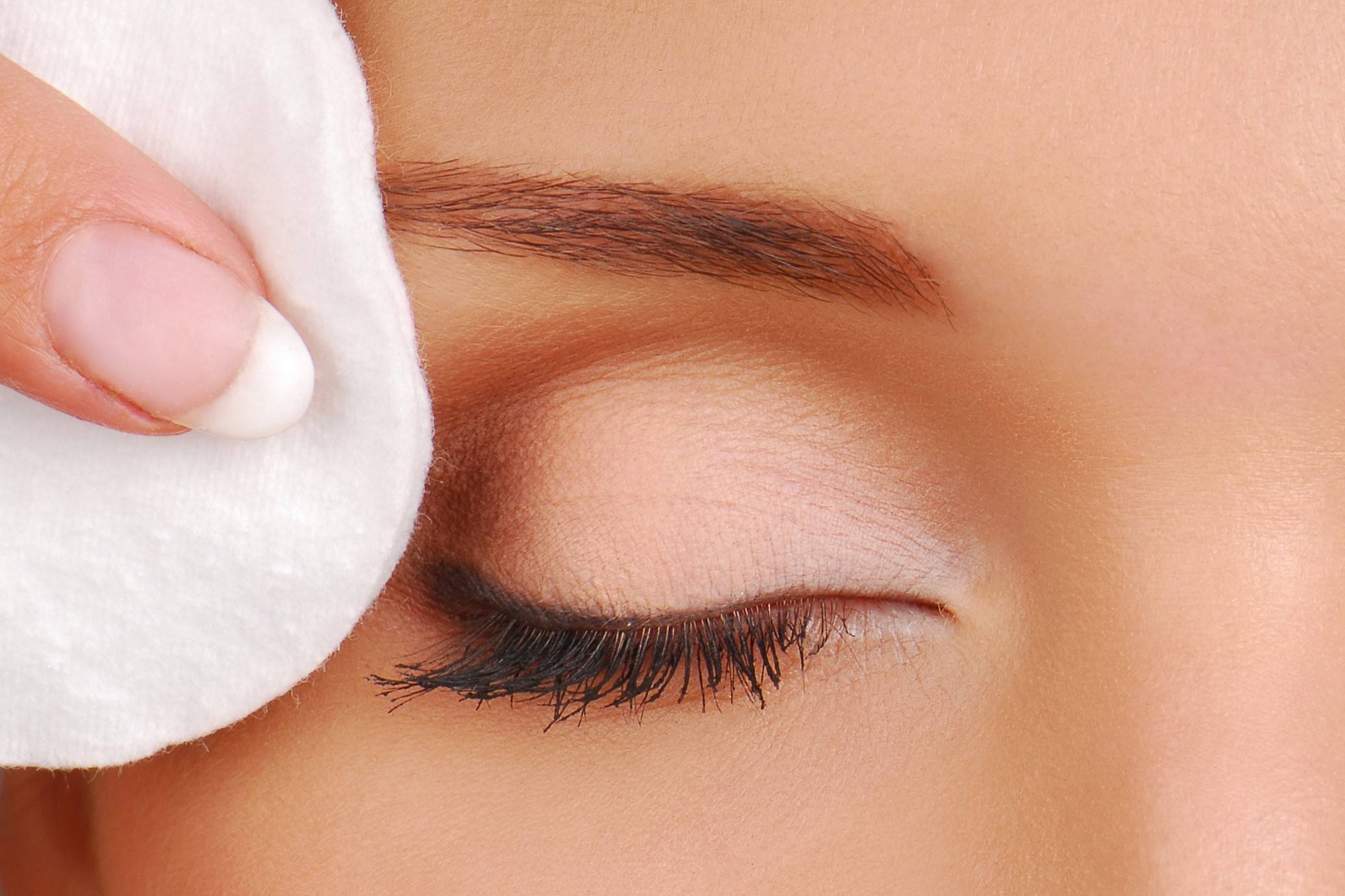 How To Take Makeup Off Without Makeup Remover