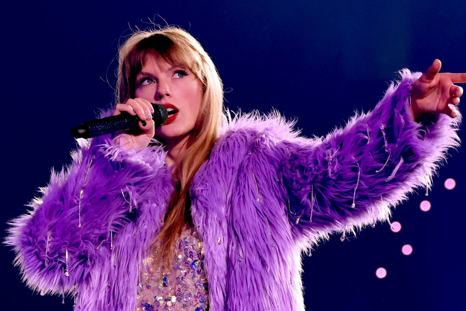 Taylor Swift's Favorite Color: Revealing The Color That Taylor Swift Loves