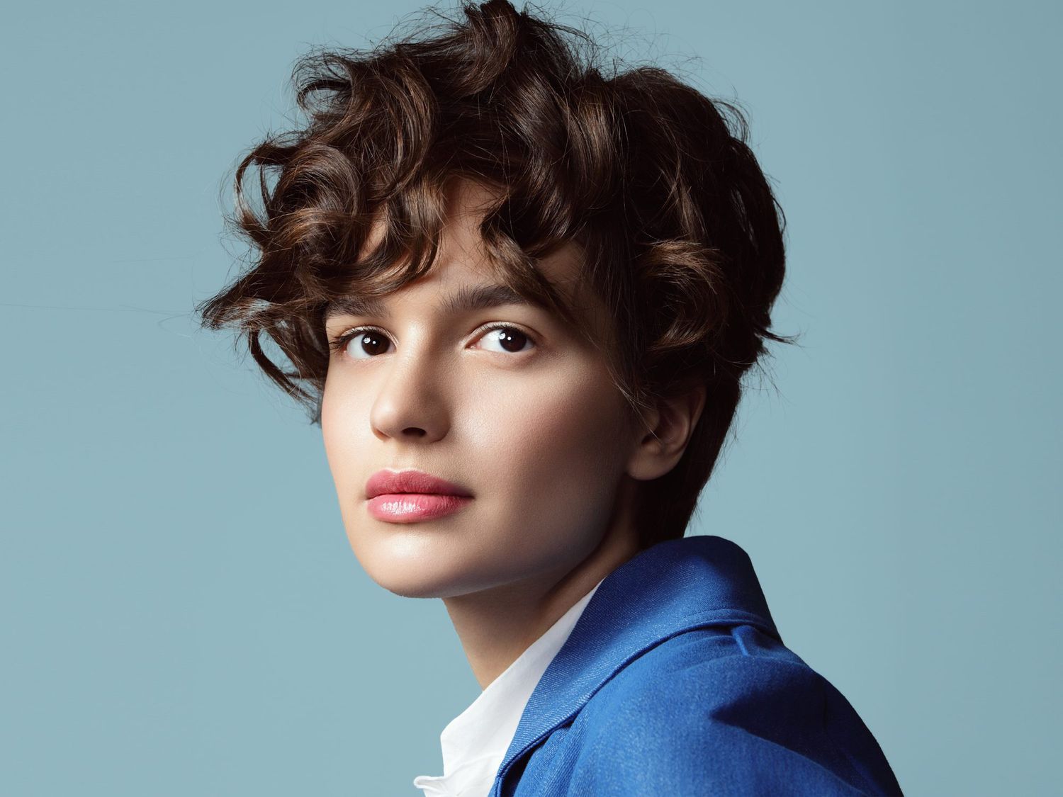 The Ultimate Guide To Rocking A Pixie Cut With Curly Hair